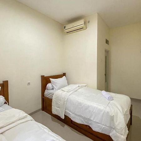 Nipa Guest House Near Universitas Widyagama Mitra Reddoorz Blimbing  Exterior photo