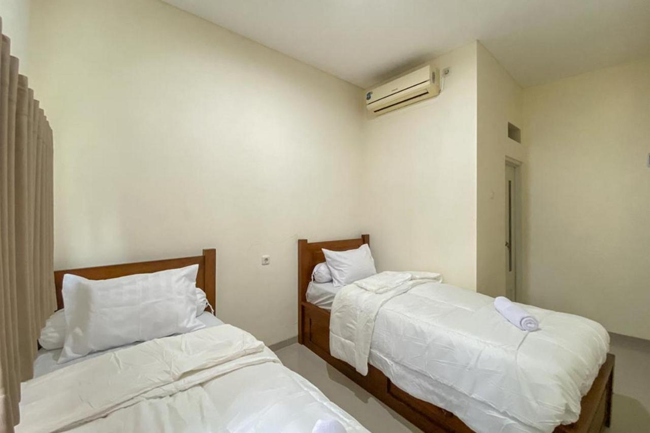 Nipa Guest House Near Universitas Widyagama Mitra Reddoorz Blimbing  Exterior photo